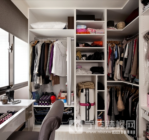 新房装修开放式衣帽间的搭配技巧