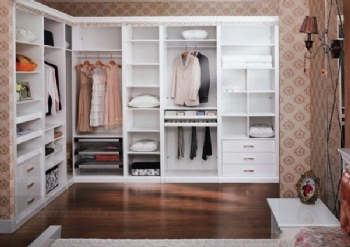 美家装修摆放整体衣柜的妙招