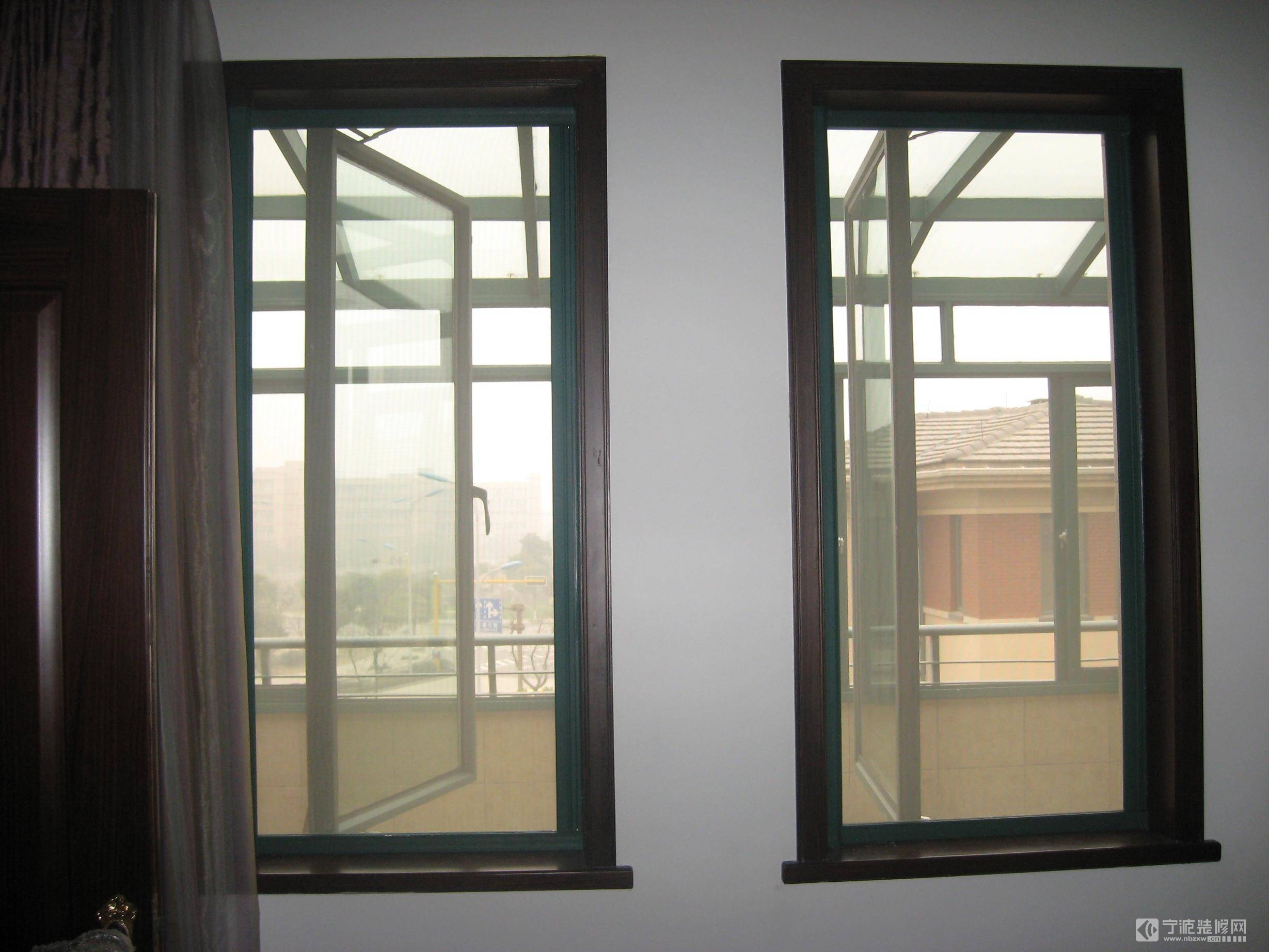 宁波装修网小编教您隐形纱窗如何清洗呢