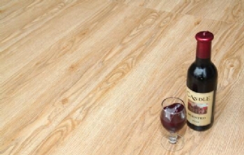 小编教您木地板要如何清洁