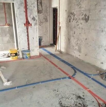 装修房子 水管到底是走地还是走顶