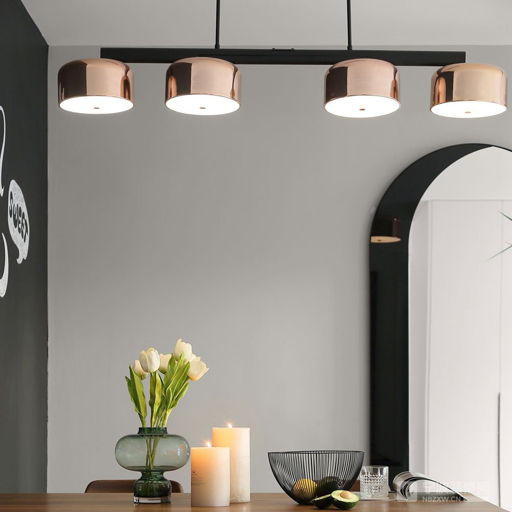 归真返璞 | 用原木点缀灰白空间，让车水马龙的生活回归一丝本真